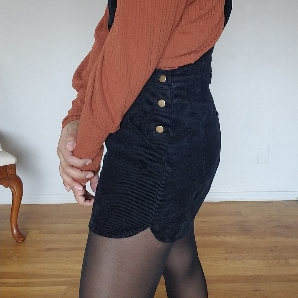 🏷CLEARANCE OPHELIA BLACK CORDUROY SHORT OVERALL - Picture 7 of 8